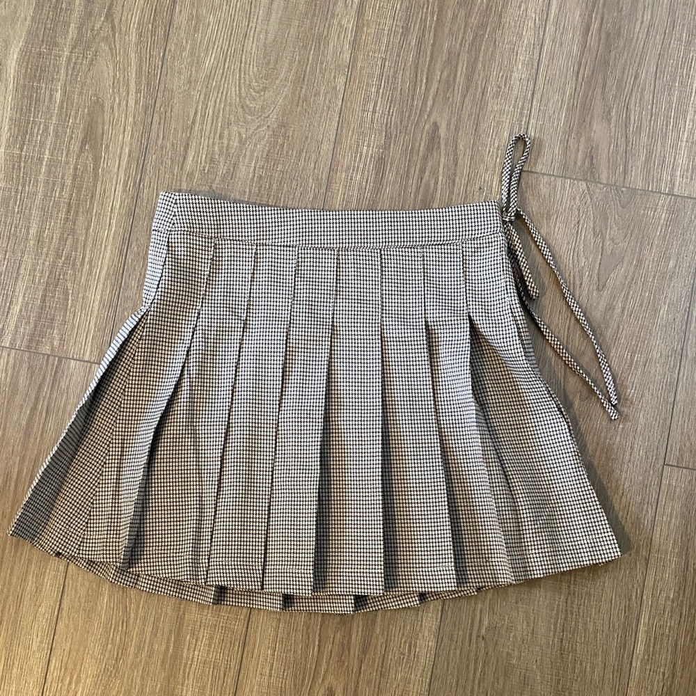 Francesca's Pleated Mini Skirt NWT
